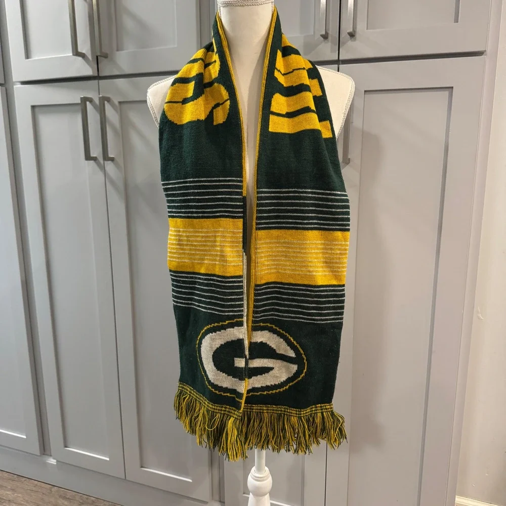 Green Bay Packers NFL Winter Knit Scarf Team Logo Fringe Yellow Green‎